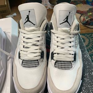 Jordan 4 military black